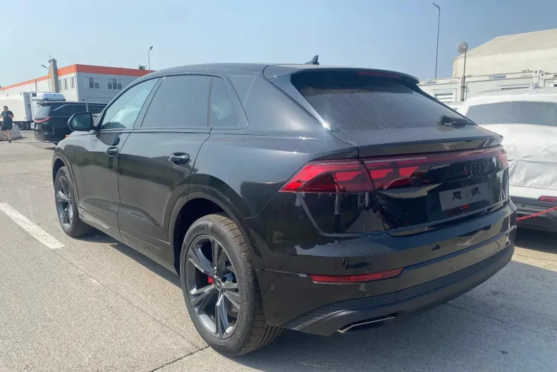 Audi Q8 din 2024 cu 10 km - oferta AUD129501 - foto 6