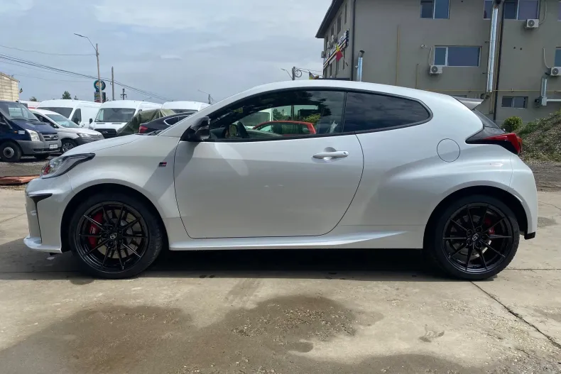 Toyota Yaris din 2024 cu 10 km - oferta TOY129502 - foto 7