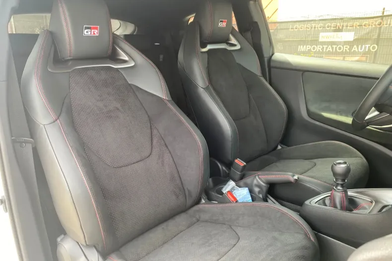 Toyota Yaris din 2024 cu 10 km - oferta TOY129502 - foto 14