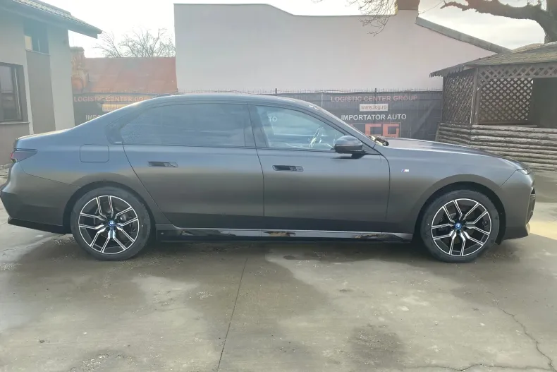 BMW i7 din 2023 cu 10 km - oferta BMW129509 - foto 2