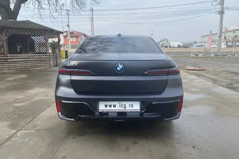 BMW i7 din 2023 cu 10 km - oferta BMW129509 - foto 4