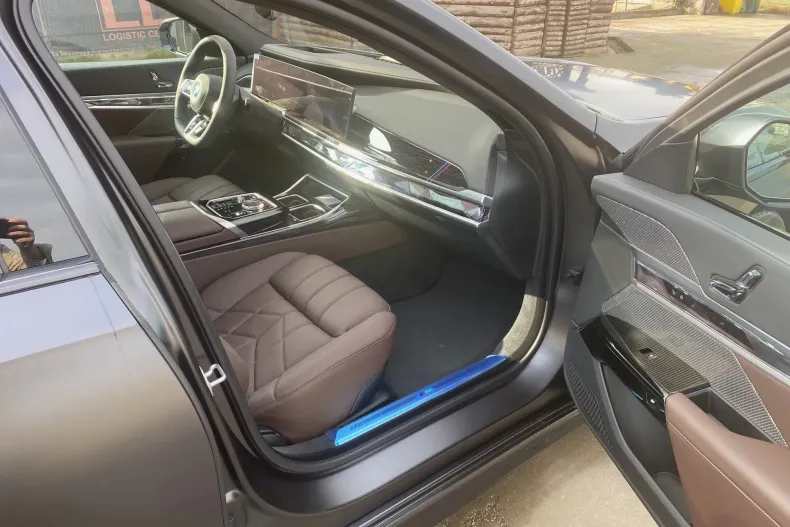 BMW i7 din 2023 cu 10 km - oferta BMW129509 - foto 13