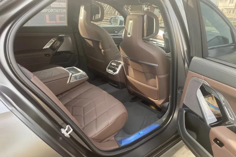 BMW i7 din 2023 cu 10 km - oferta BMW129509 - foto 15