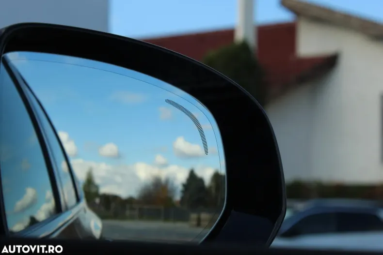 Volvo XC60 din 2025 cu 1.000 km - oferta VOL129512 - foto 24