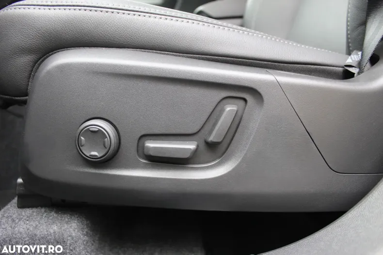 Volvo XC40 din 2025 cu 1.500 km - oferta VOL129514 - foto 13