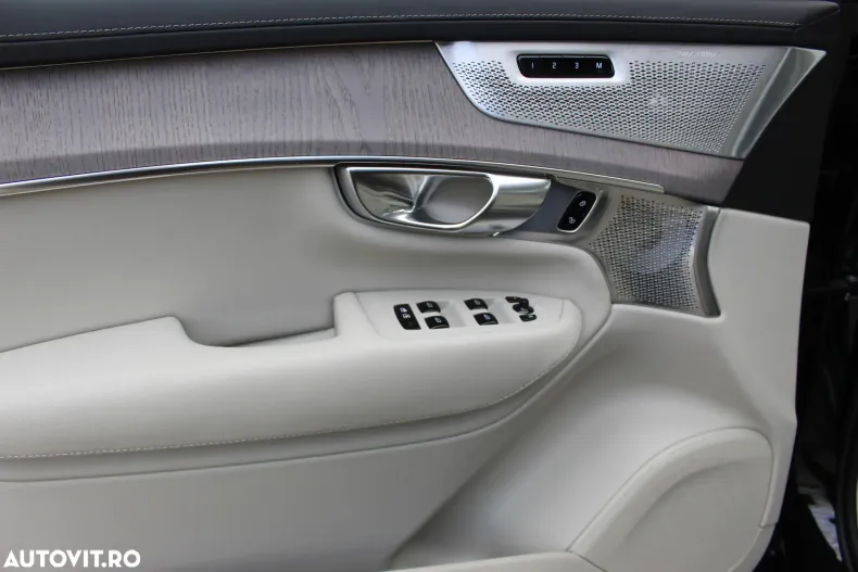 Volvo XC90 din 2025 cu 1.000 km - oferta VOL129519 - foto 11