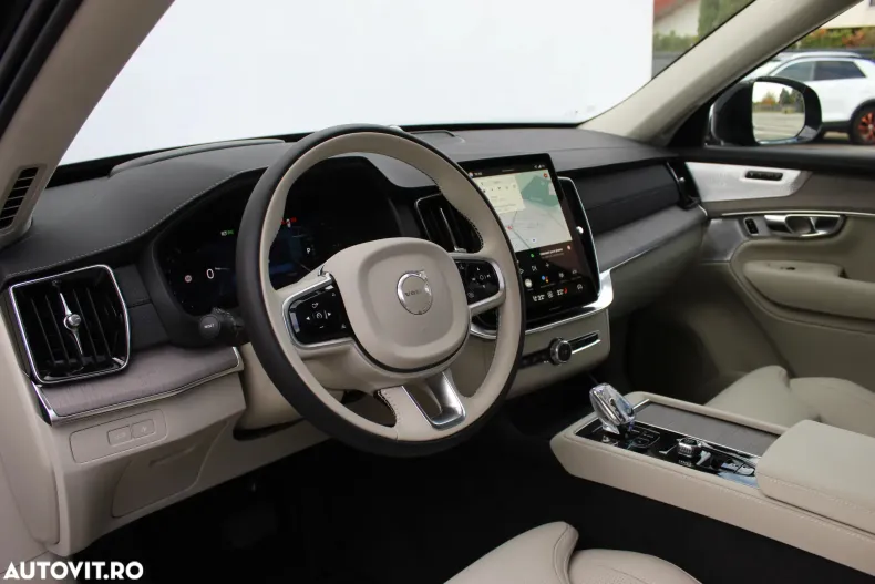 Volvo XC90 din 2025 cu 1.000 km - oferta VOL129519 - foto 12