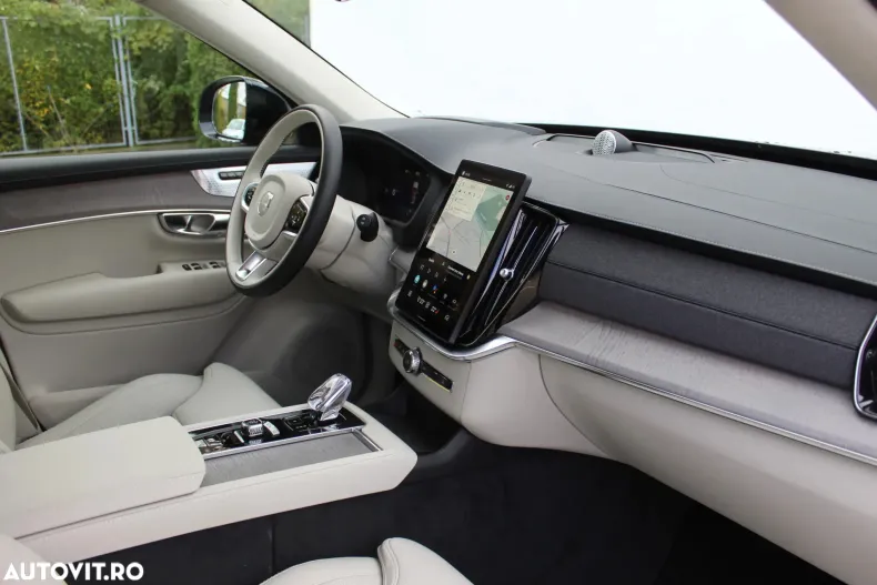 Volvo XC90 din 2025 cu 1.000 km - oferta VOL129519 - foto 14