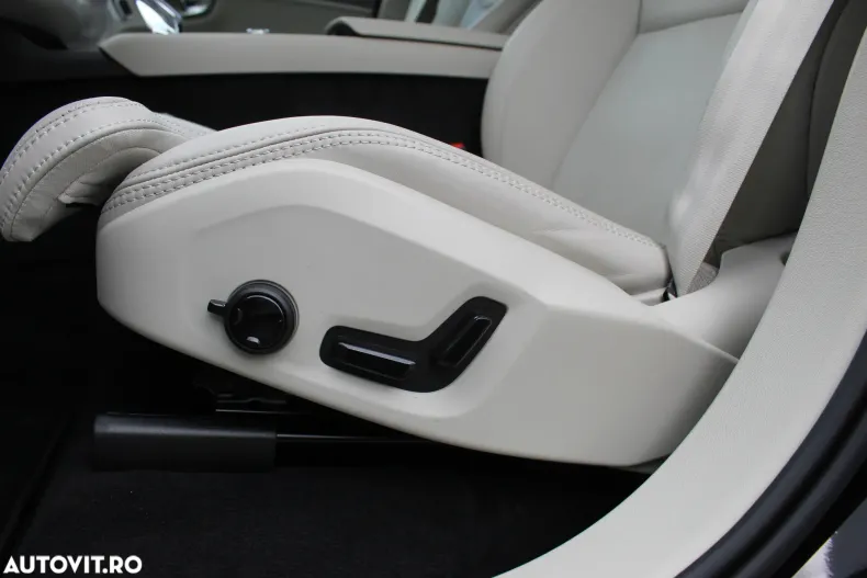 Volvo XC90 din 2025 cu 1.000 km - oferta VOL129519 - foto 32