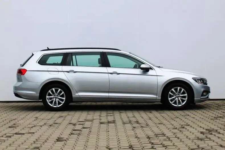 Volkswagen Passat din 2022 cu 130.419 km - oferta VOL129522 - foto 6