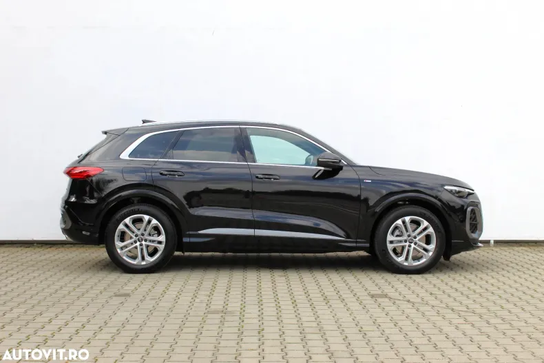 Audi Q5 din 2025 cu 3.211 km - oferta AUD129527 - foto 6