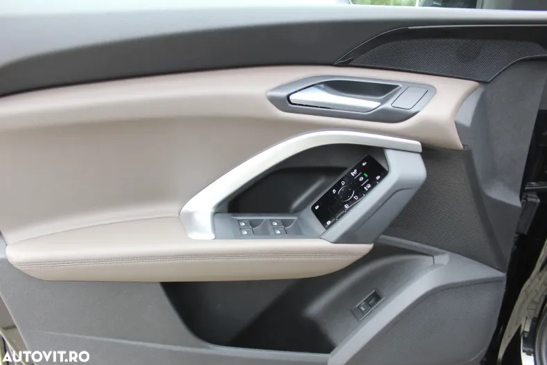 Audi Q5 din 2025 cu 3.211 km - oferta AUD129527 - foto 9