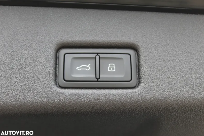 Audi Q5 din 2025 cu 3.211 km - oferta AUD129527 - foto 37