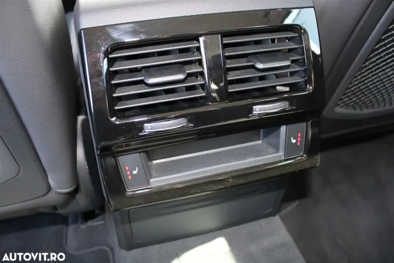 Volkswagen Touareg din 2022 cu 74.189 km - oferta VOL129539 - foto 13