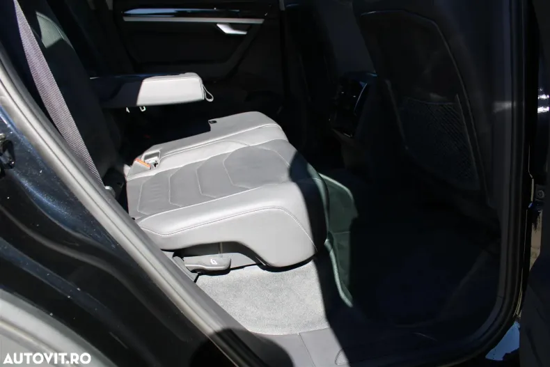 Volkswagen Touareg din 2022 cu 74.189 km - oferta VOL129539 - foto 14