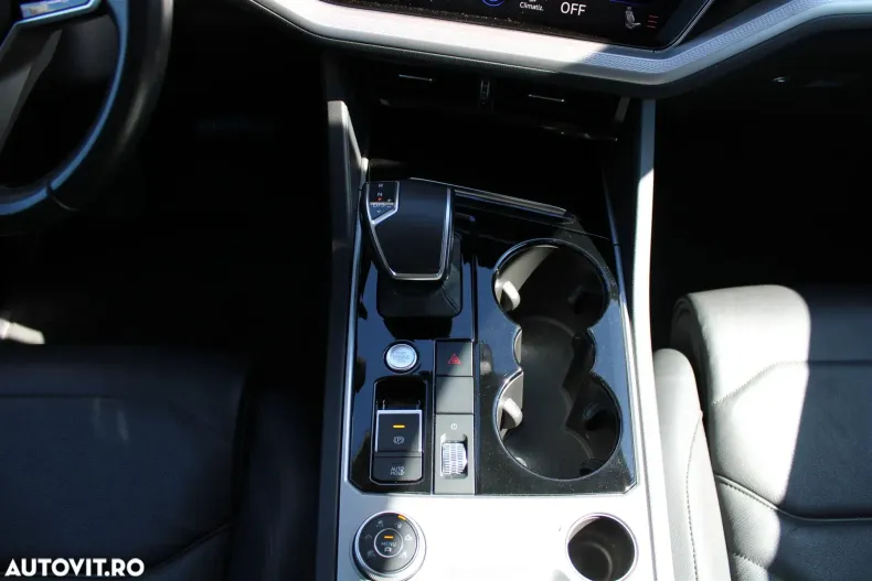 Volkswagen Touareg din 2022 cu 74.189 km - oferta VOL129539 - foto 20