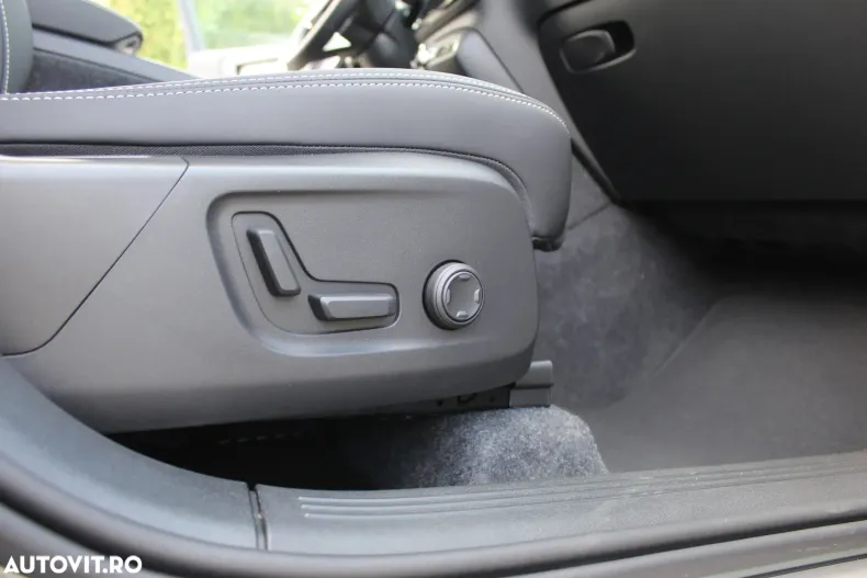 Volvo XC40 din 2025 cu 500 km - oferta VOL129540 - foto 5