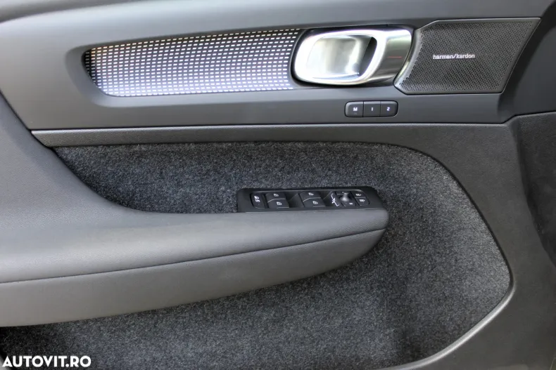 Volvo XC40 din 2025 cu 500 km - oferta VOL129540 - foto 16