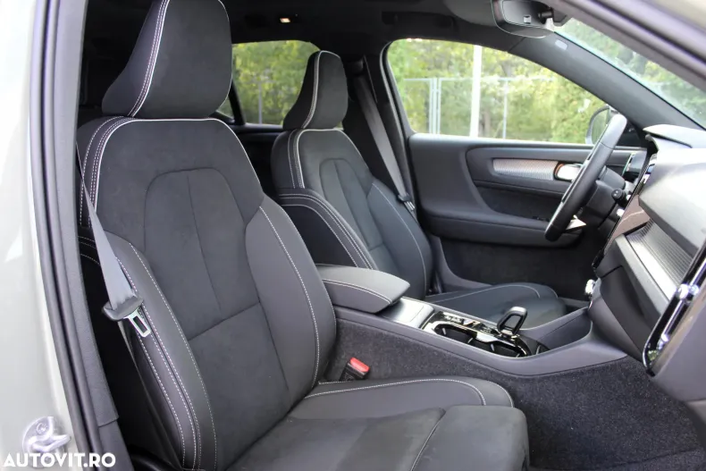 Volvo XC40 din 2025 cu 500 km - oferta VOL129540 - foto 18