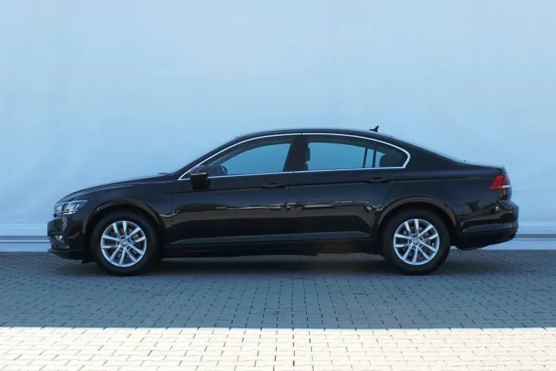 Volkswagen Passat din 2020 cu 57.001 km - oferta VOL129546 - foto 2
