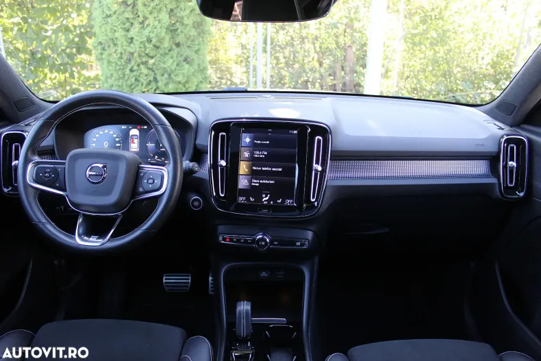 Volvo XC40 din 2020 cu 52.243 km - oferta VOL129548 - foto 16