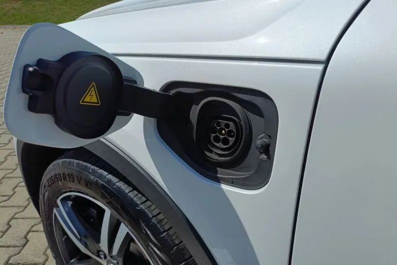 Volvo XC40 din 2020 cu 52.243 km - oferta VOL129548 - foto 35