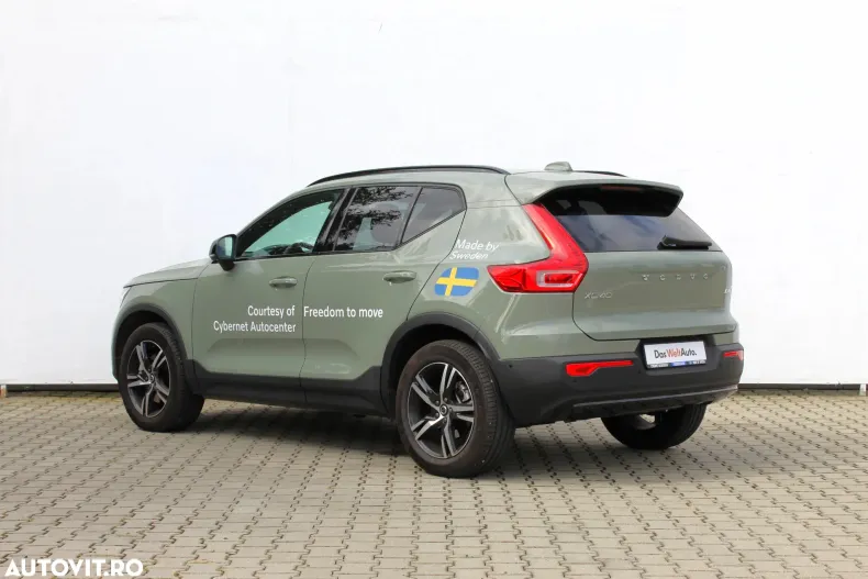 Volvo XC40 din 2025 cu 3.000 km - oferta VOL129554 - foto 3