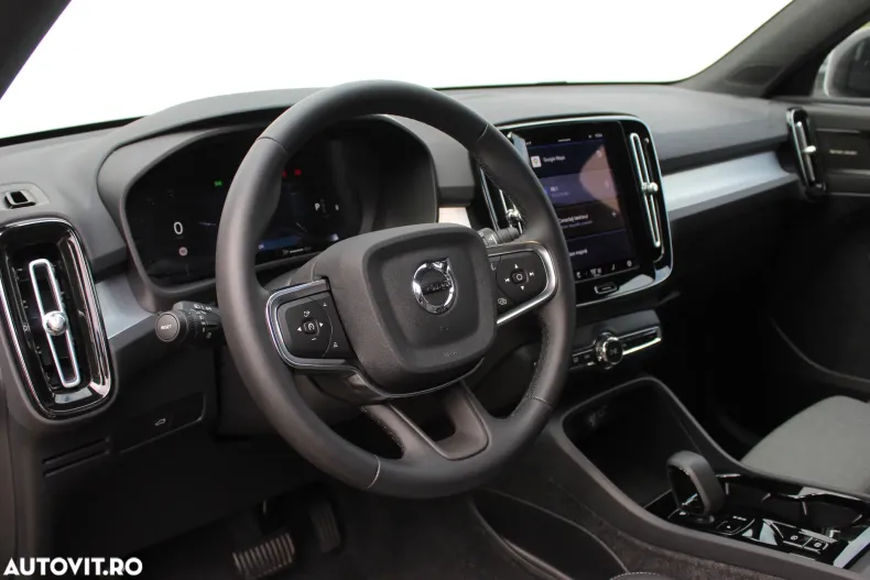 Volvo XC40 din 2025 cu 3.000 km - oferta VOL129554 - foto 10