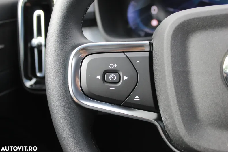 Volvo XC40 din 2025 cu 3.000 km - oferta VOL129554 - foto 17