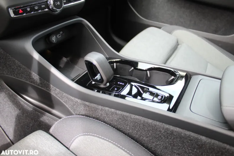 Volvo XC40 din 2025 cu 3.000 km - oferta VOL129554 - foto 19