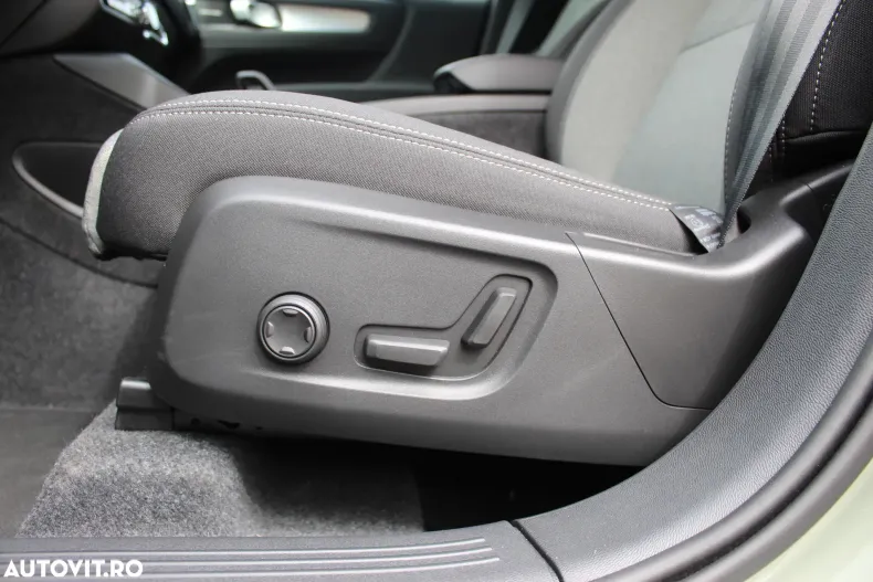 Volvo XC40 din 2025 cu 3.000 km - oferta VOL129554 - foto 20