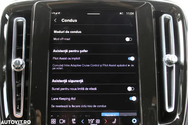 Volvo XC40 din 2025 cu 3.000 km - oferta VOL129554 - foto 31