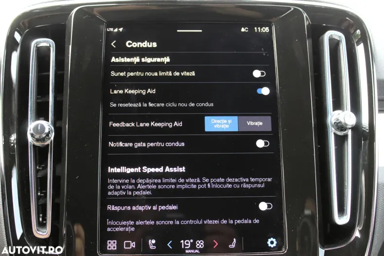 Volvo XC40 din 2025 cu 3.000 km - oferta VOL129554 - foto 32