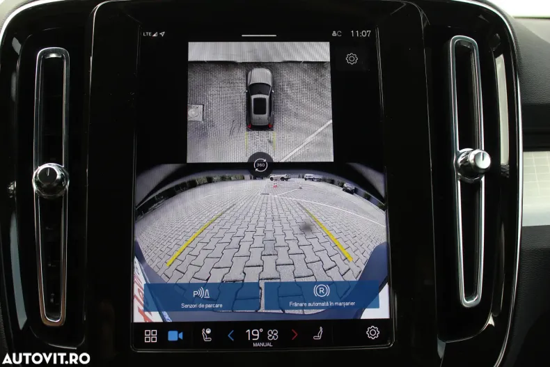 Volvo XC40 din 2025 cu 3.000 km - oferta VOL129554 - foto 36