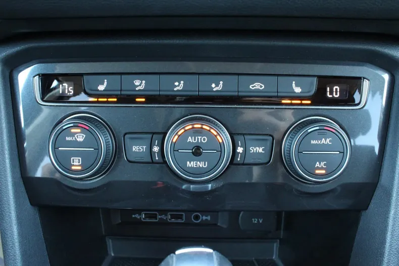 Volkswagen Tiguan din 2020 cu 92.394 km - oferta VOL129555 - foto 20