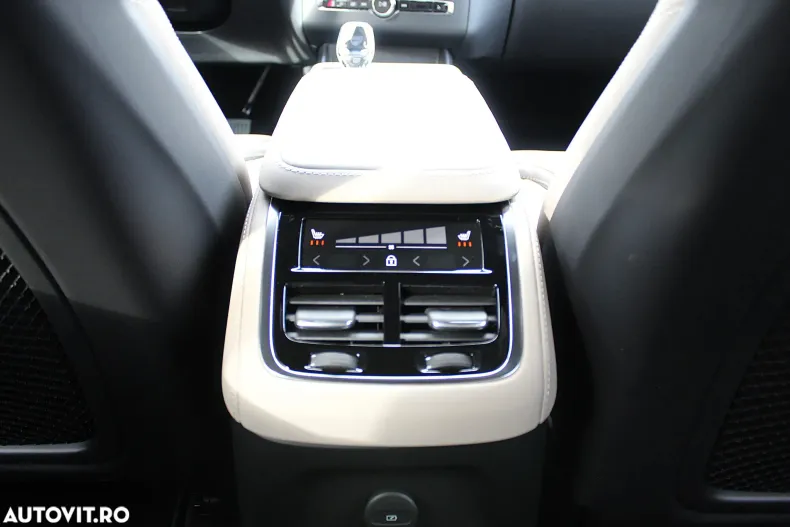 Volvo XC90 din 2025 cu 5 km - oferta VOL129556 - foto 16