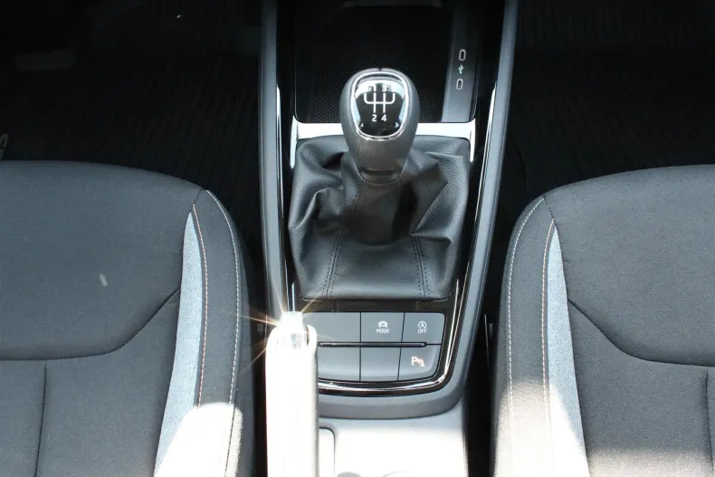 Skoda Scala din 2025 cu 6.465 km - oferta SKO129565 - foto 20