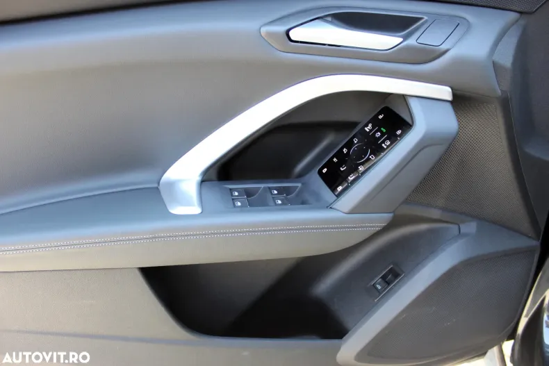 Audi Q5 din 2025 cu 6.600 km - oferta AUD129566 - foto 9