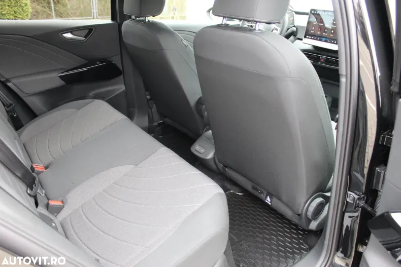 Volkswagen ID.3 din 2025 cu 1.000 km - oferta VOL129576 - foto 9