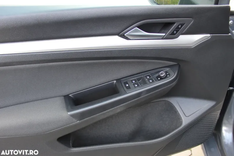 Volkswagen Golf din 2020 cu 63.021 km - oferta VOL129578 - foto 9
