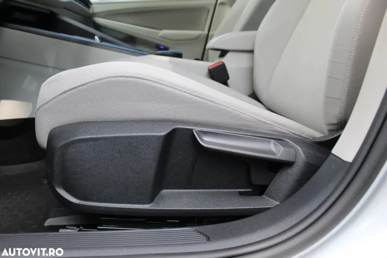 Volkswagen Golf din 2021 cu 101.992 km - oferta VOL129579 - foto 19