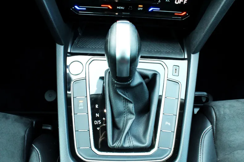 Volkswagen Passat din 2020 cu 104.250 km - oferta VOL129581 - foto 20