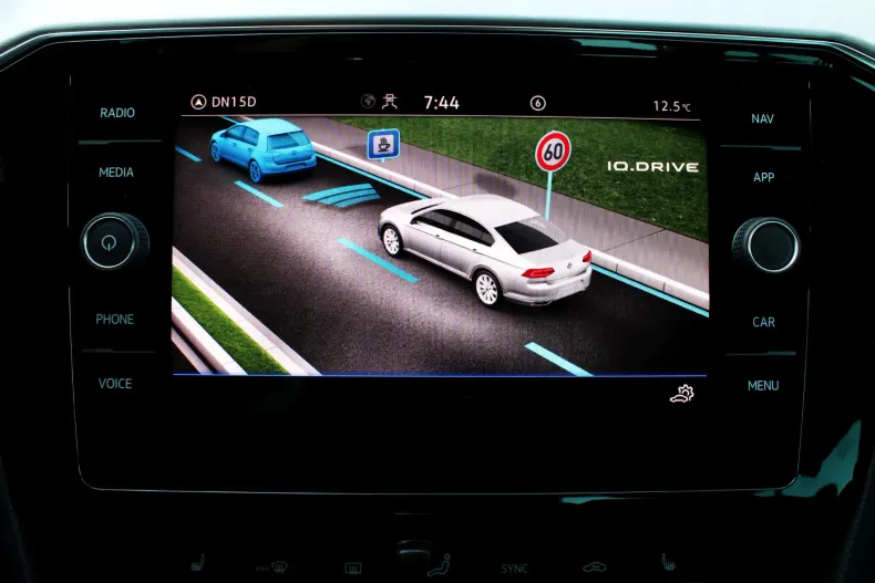 Volkswagen Passat din 2020 cu 104.250 km - oferta VOL129581 - foto 25