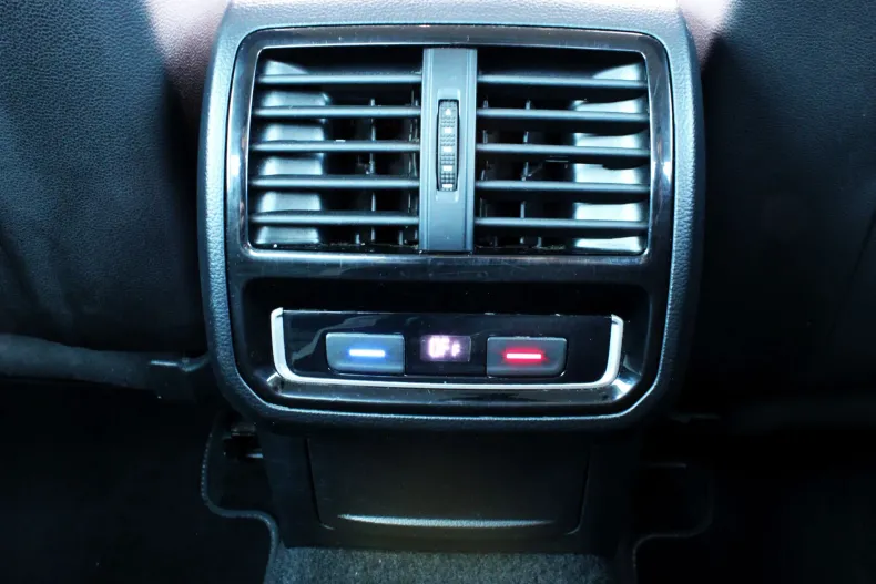 Volkswagen Passat din 2020 cu 104.250 km - oferta VOL129581 - foto 29