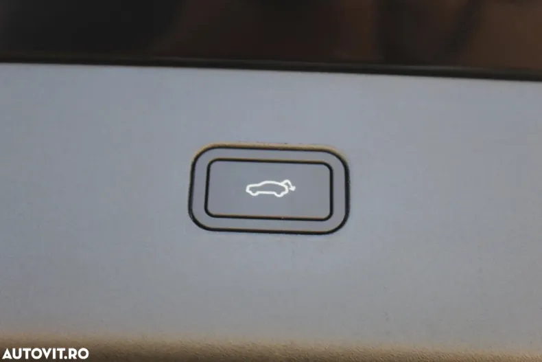 Volvo EX30 din 2024 cu 12.898 km - oferta VOL129587 - foto 7