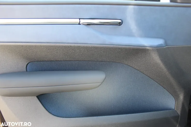 Volvo EX30 din 2024 cu 12.898 km - oferta VOL129587 - foto 17