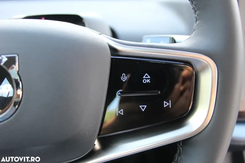 Volvo EX30 din 2024 cu 12.898 km - oferta VOL129587 - foto 25