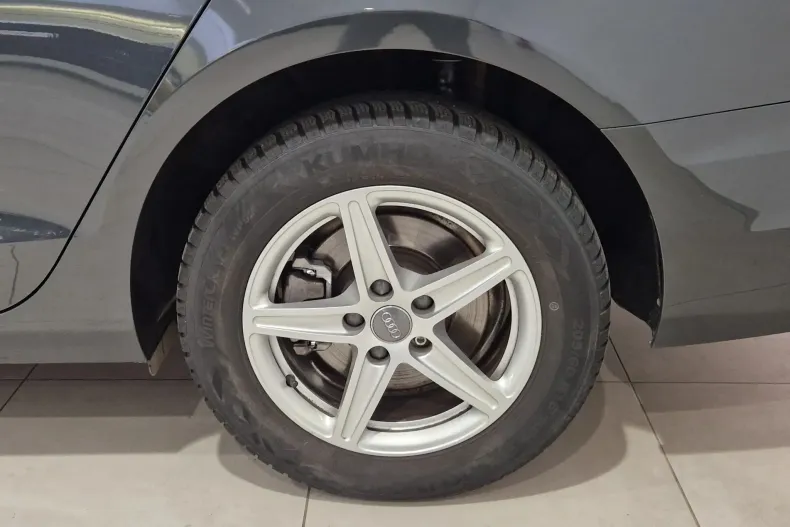 Audi A4 din 2020 cu 66.729 km - oferta AUD129600 - foto 6