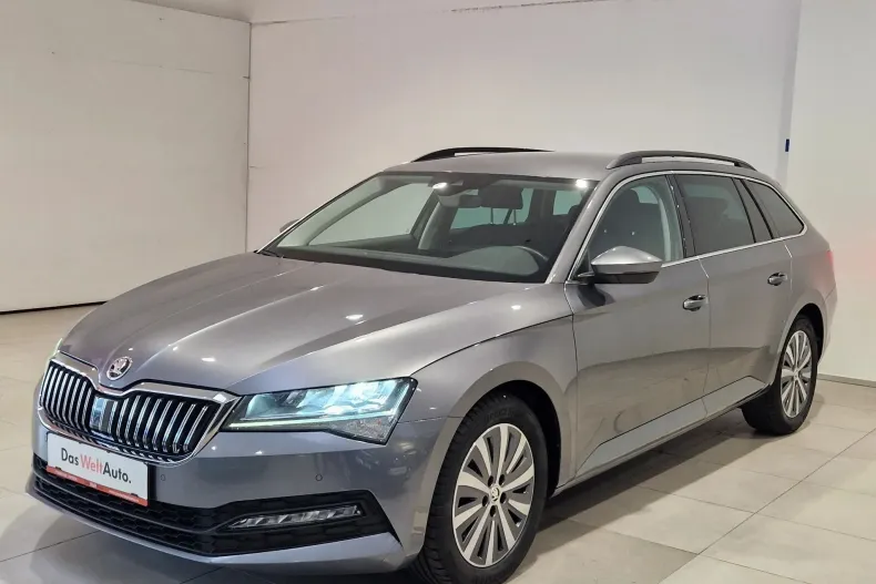 Skoda Superb din 2022 cu 129.757 km - oferta SKO129602 - foto 1