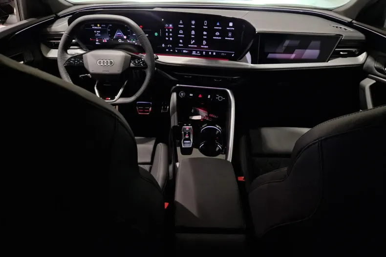 Audi Q5 din 2025 cu 5.000 km - oferta AUD129608 - foto 12